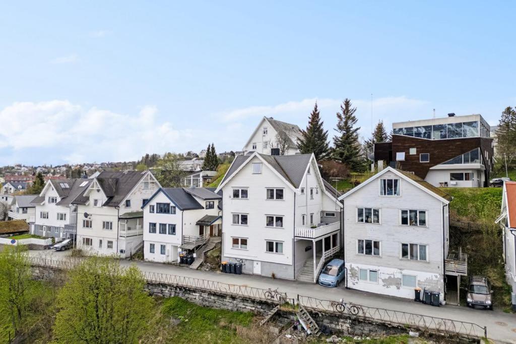 Bramy Apartments The Cozy View Tromsø Buitenkant foto