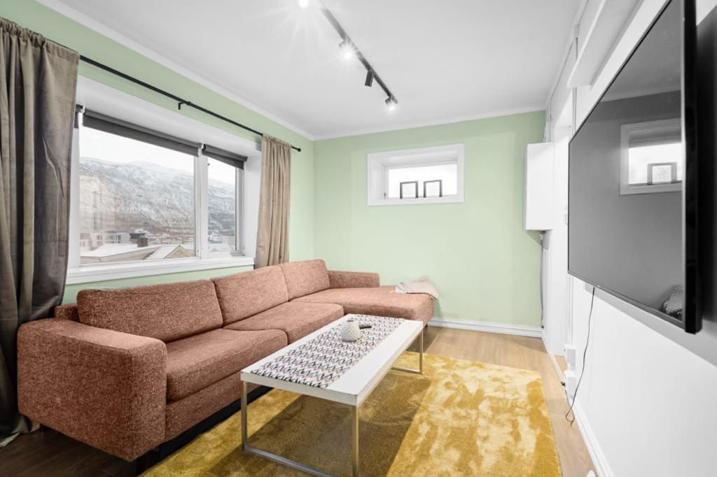 Bramy Apartments The Cozy View Tromsø Buitenkant foto
